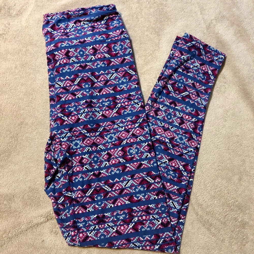 🎉 Host Pick 10/19 🎉 Lularoe One Size Leggings 🌸